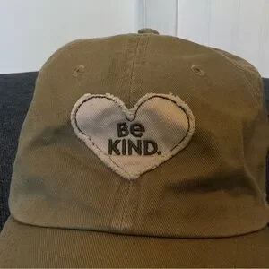 Life Is Good | Accessories | Life Is Good Olive Green Be  display picture 2